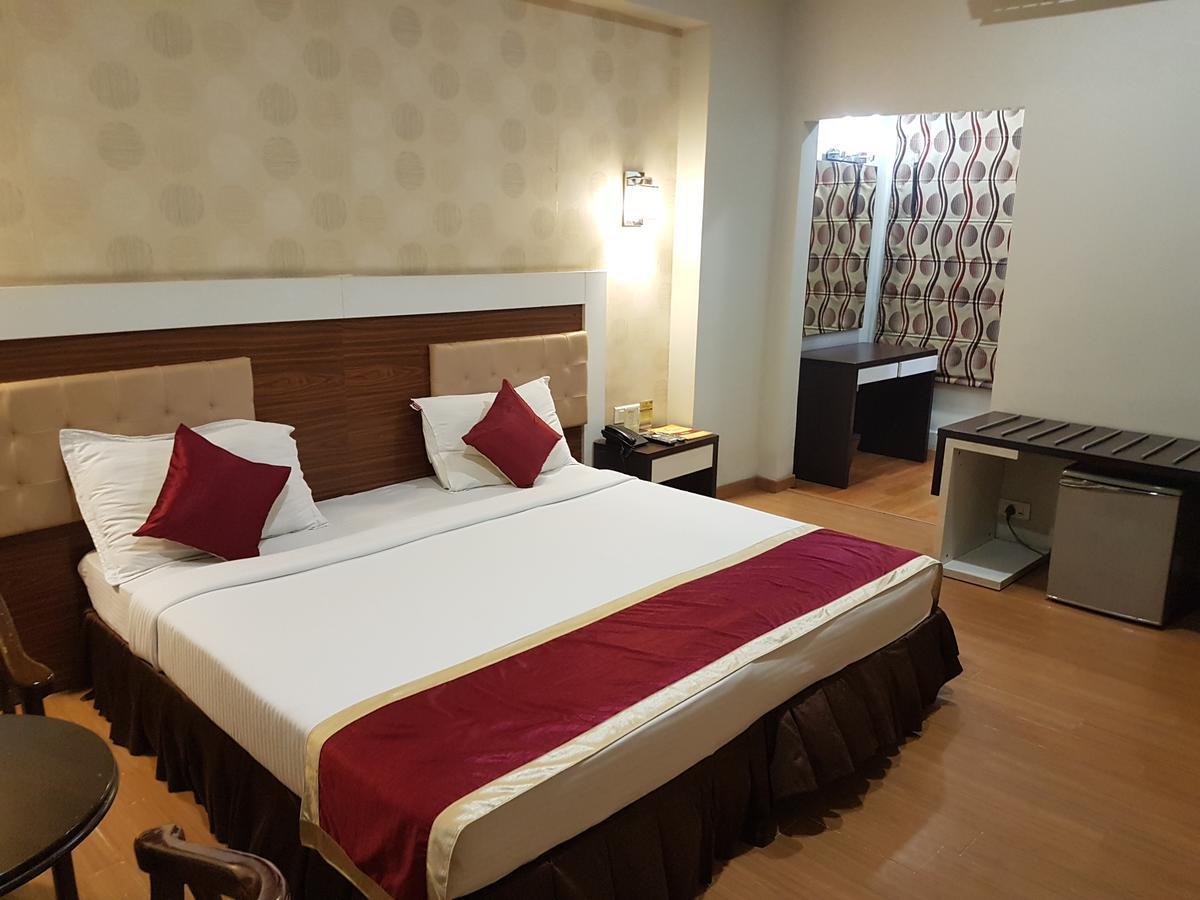 Hotel Sitara Residency Hajdarabad Zewnętrze zdjęcie